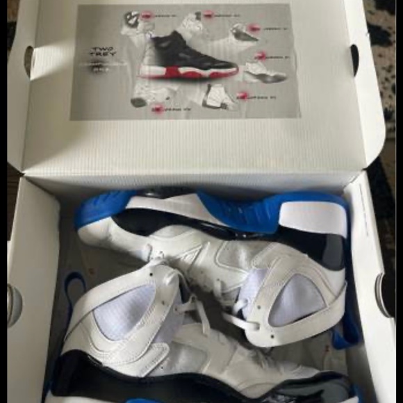 JORDANS Size 12 - Picture 3 of 4